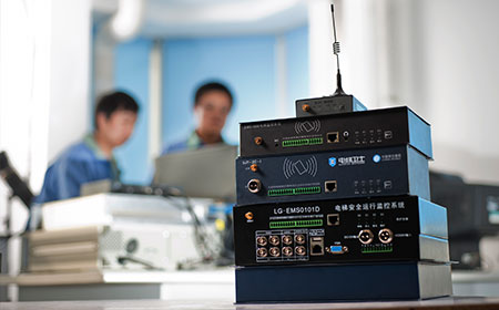 點(diǎn)點(diǎn)愛心 溫暖真情